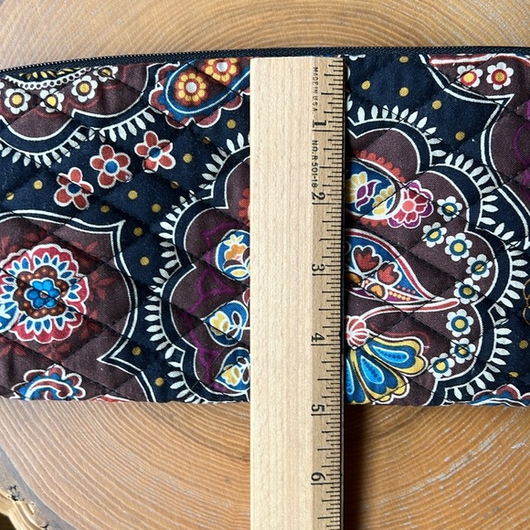 Vera Bradley Vintage Zippered Storage Bag, Kensington Pattern, Approx 12” x 5” - Picture 5 of 7
